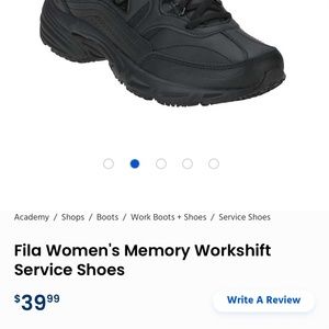 Non slip tennis shoes